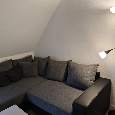 Plytjes Bude, 15207 * Leer